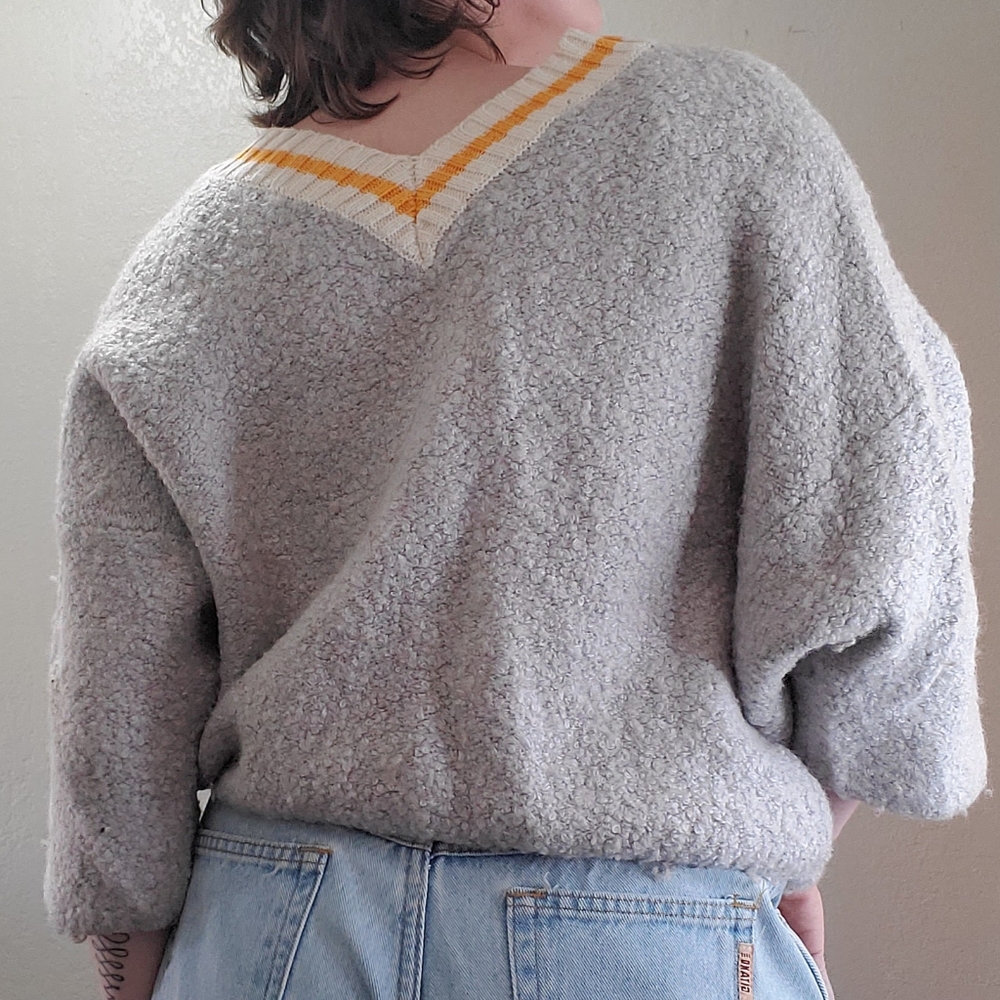 Urban Outfitters Sweater - Picture 3 of 7